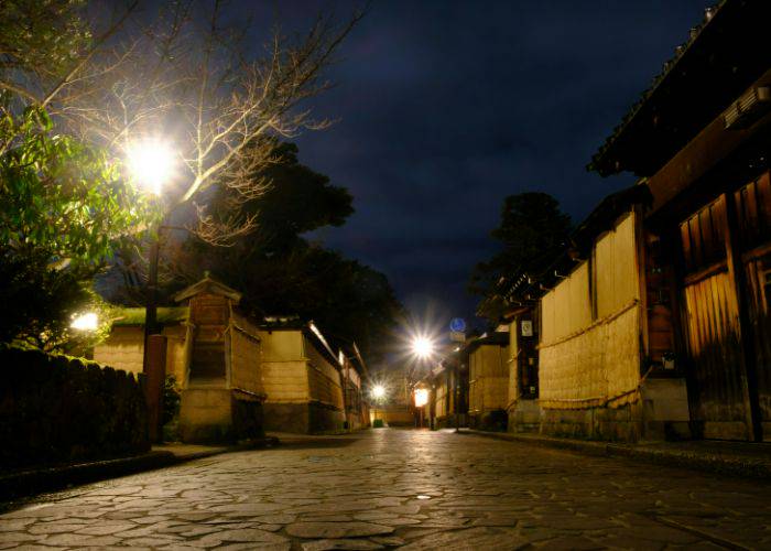 The traditional backstreets of Kanazawa at night.